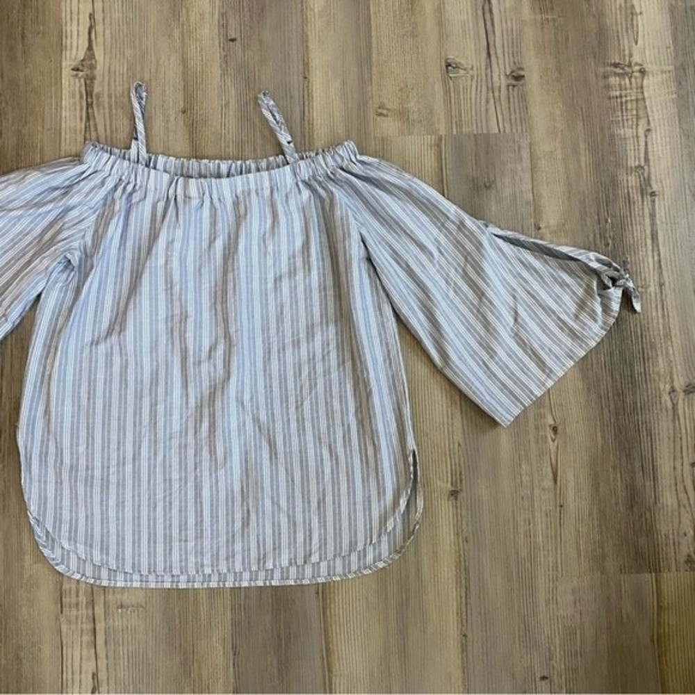 Seven Sisters grey, white striped off-the-shoulder peasant top 3/4 sleeve large